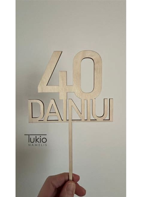 Torto smeigtukas su vardu ir skaičiumi