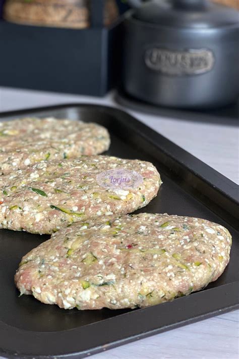 Mėsos ir cukinijų kotletai orkaitėje