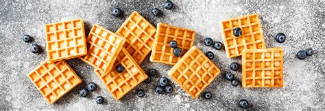 Vaflių su ledais ir šokoladu