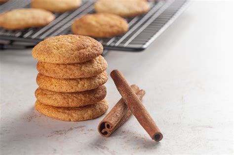 Snickerdoodle sausainiai su cukraus ir cinamono apdaila