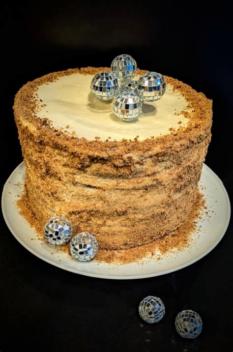 Klasikinis ir modernus tortai