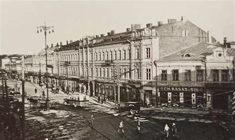 Kauno Laisvės alėjos vaizdas su arkliais traukiamu tramvajumi apie 1922 metus