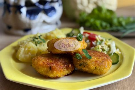 įvairūs šeimos pietų patiekalai