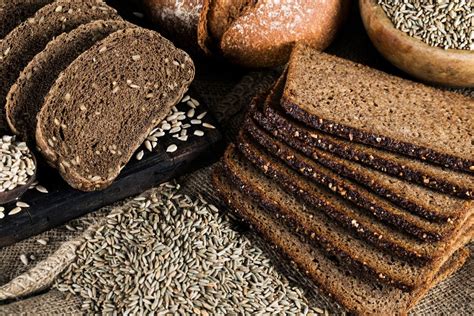 Lietuviškos duonos kepimo procesas