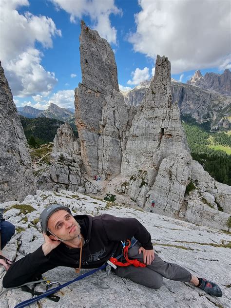 Kalnų trobelė (rifugio) su vaizdu į Dolomitus