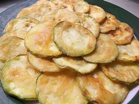 Cukinijos keptos ir marinuotos aliejuje