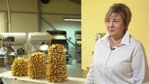 Šakočių kepimo procesas pramoninėje krosnyje