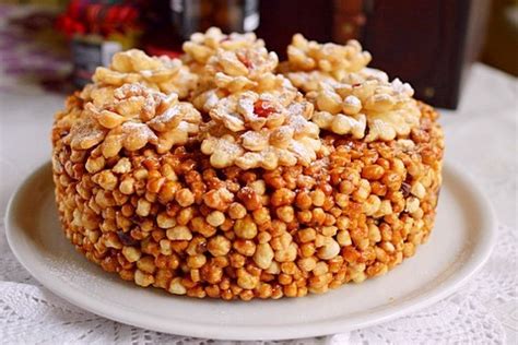 „Riešutėlių“ tortas su sirupu
