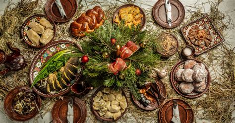 Šakotis ant šventinio stalo