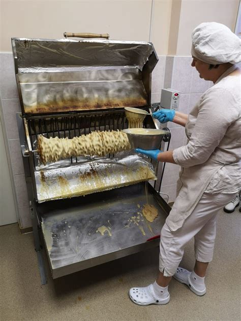 Šakočio kepimo procesas orkaitėje