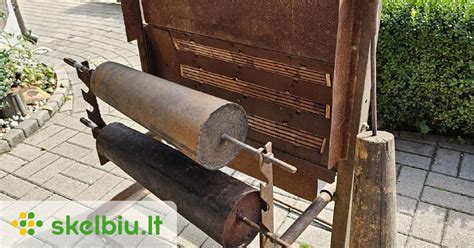 Senovinis šakočio kepimo įrankis