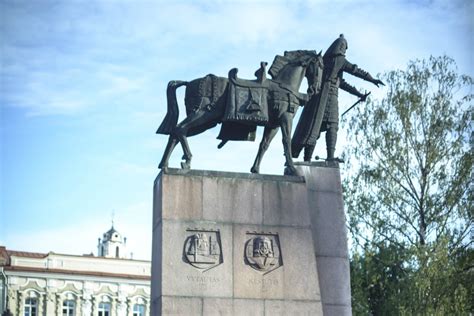Pakvaišusio Arklio paminklas Juoduosiuose Kalnuose
