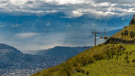 Kito panorama nuo TeleferiQo keltuvo