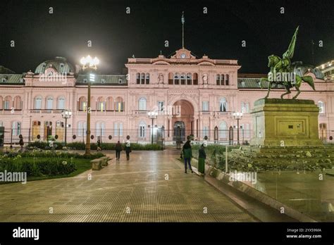 Casa Rosada ir Plaza de Mayo