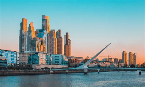Puerto Madero modernūs dangoraižiai