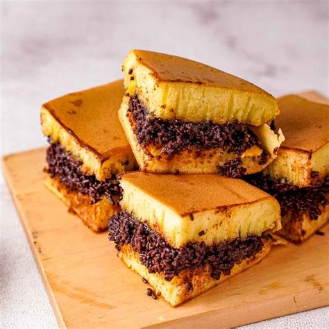 Indonezijos saldūs Martabak Manis blyneliai