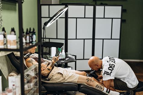 Tatuiruočių motyvų koliažas