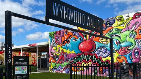 Spalvingos Wynwood Walls freskos Majamyje