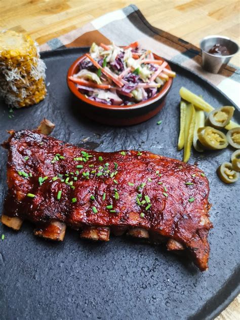 Įvairių rūšių kiaulienos šonkauliukai