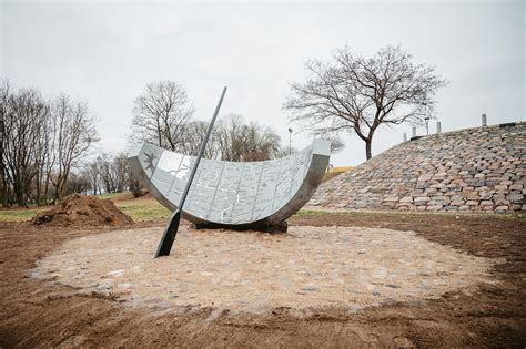 Tradicinis laivas-namas Keralos upių kanaluose
