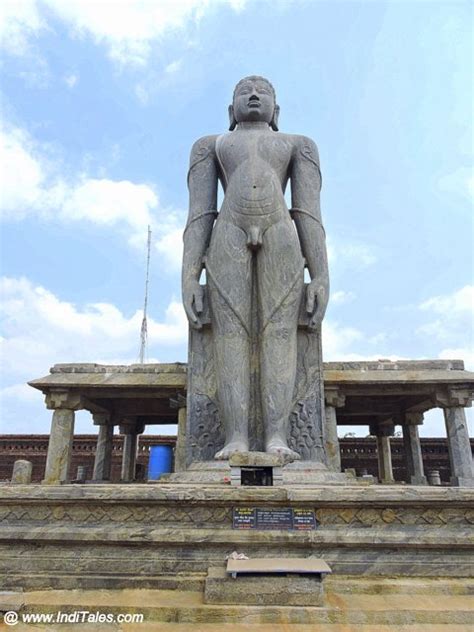 Bahubali Gomateshwara statula Šravanabelagoloje, Indijoje