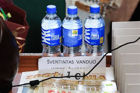 Šventintas vanduo ir žolynai gyvulių apsaugai