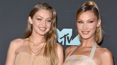 Gigi Hadid stiliaus pavyzdys su ilgaauliais