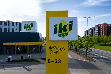 „Iki“ parduotuvės interjeras ir tortų skyrius
