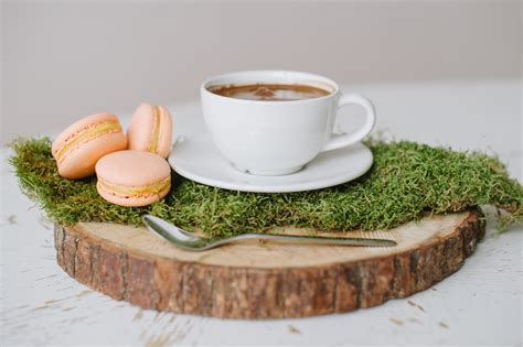 Medus ir kiaulpienių kavos puodelis