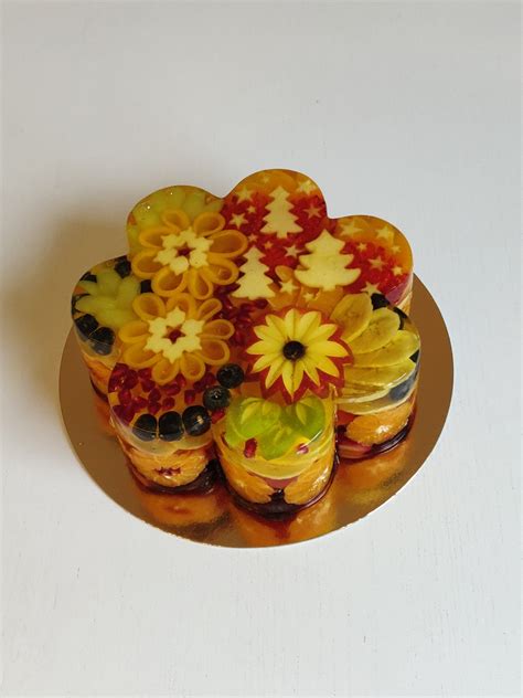 Įvairūs želė tortų dizainai