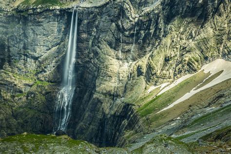 Aukščiausias krioklys Pirėnų kalnuose