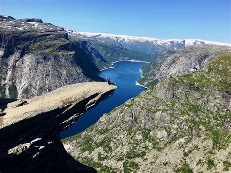 Trolltunga uola virš Hardangerio ežero