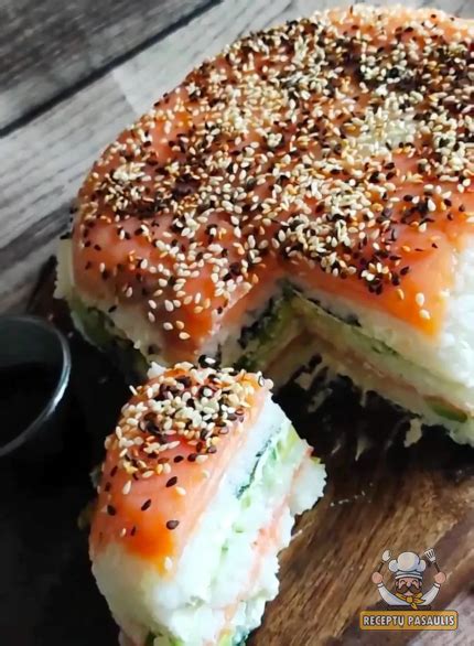 Tortas su lašiša ir šviežiomis daržovėmis
