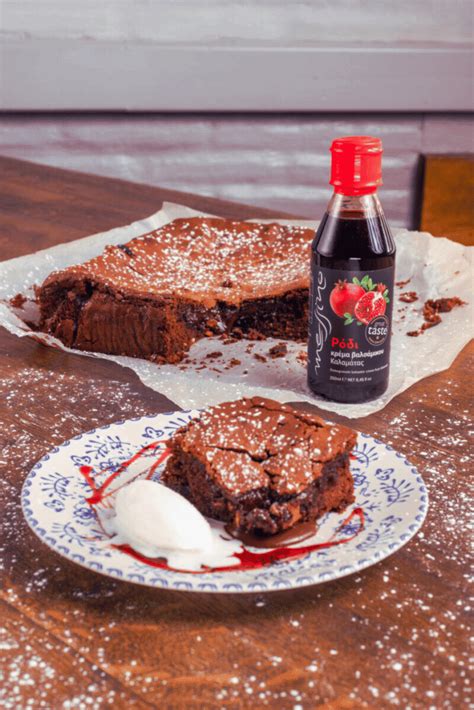 Šokoladinis pyragas su ledais