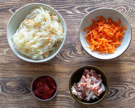 Ingredientai grikių ir kopūstų kotletams