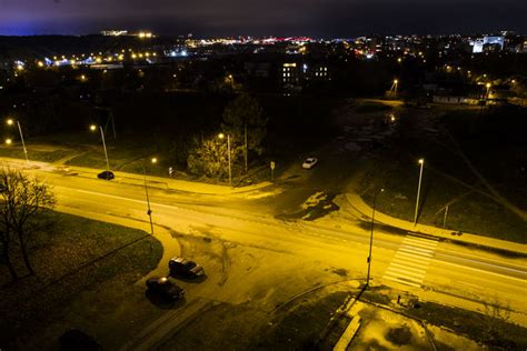 naktinio Vilniaus panoramos vaizdas su šviesomis