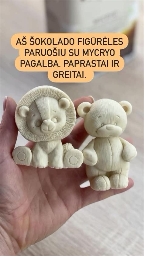 Įvairios spalvos cukraus masės gėlėms ir figūrėlėms
