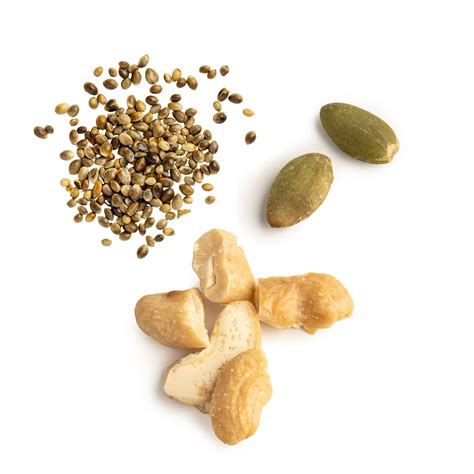 Riešutų ir sėklų mišinys salotoms