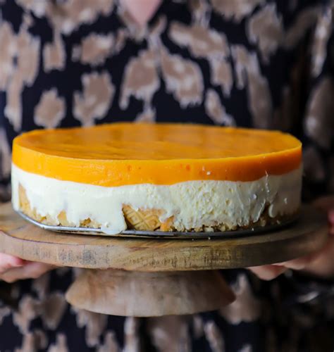 Gluten-free mango sūrio pyragas