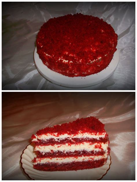Raudonas Velvetas tortas su šventinėmis dekoracijomis