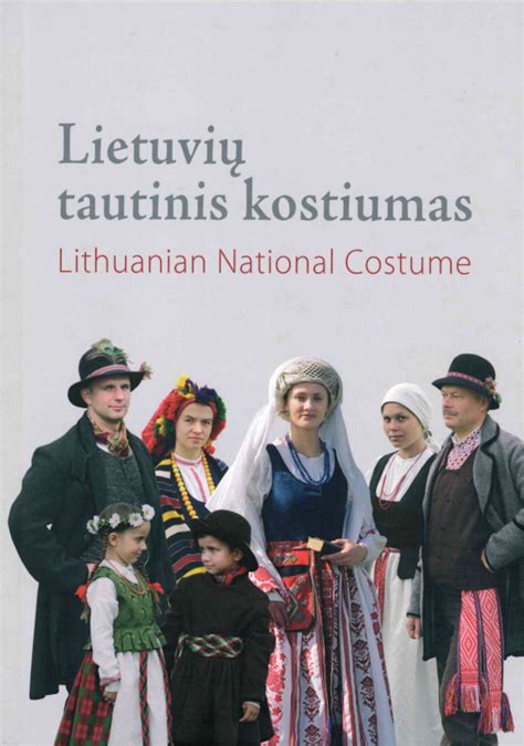 Vija Ancanė latgalių tautiniais drabužiais