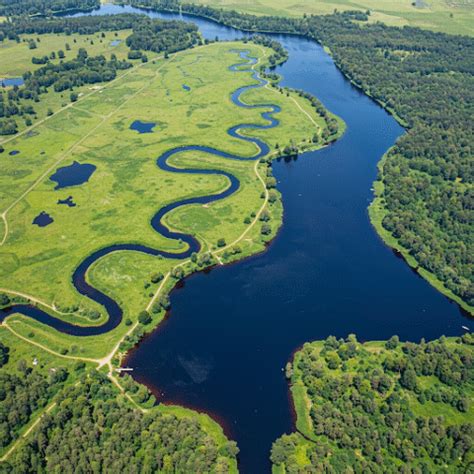 Nemuno upės vingiai ir slėnis Dzūkijoje