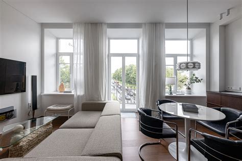 DEBESIS apartamentų interjeras su Vilniaus panorama
