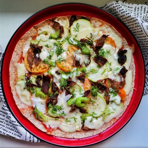 tortilijos su sūriu ir daržovėmis