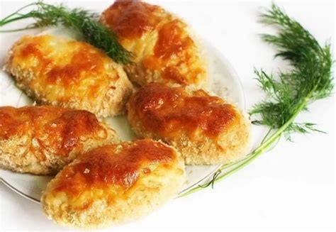 Orkaitėje kepami įdaryti mėsos kotletai