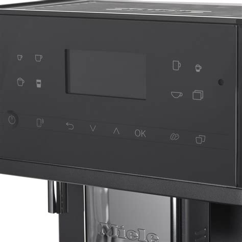 Automatinis kavos aparatas Miele virtuvėje