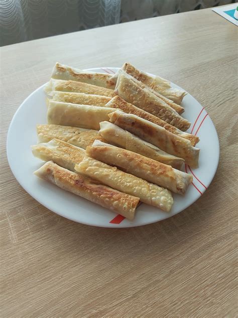 Filo tešlos lakštai ir jų tekstūra