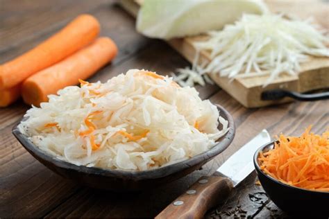 Raugintų violetinių kopūstų nuotrauka