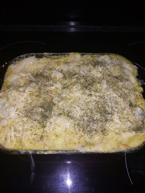 Žuvies apkepas su bulvėmis ir kiaušiniais orkaitėje