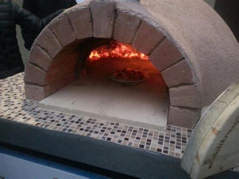 Senovinė duonkepė krosnis